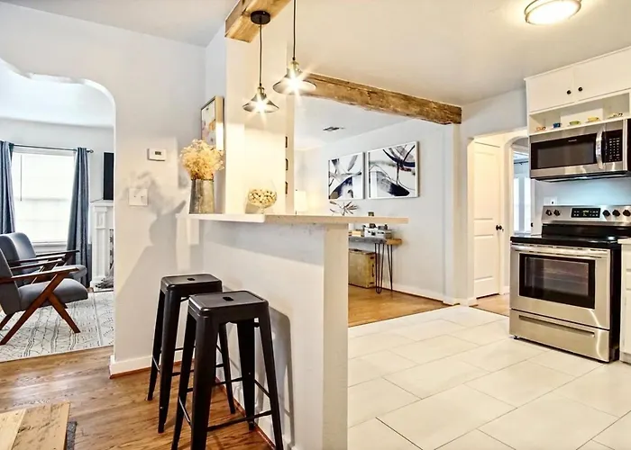 3Br Home 9 Mins Integris, Sleeps 8